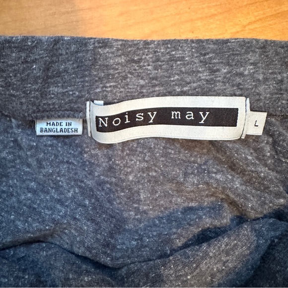 Noisy May Skirt - Picture 2 of 2